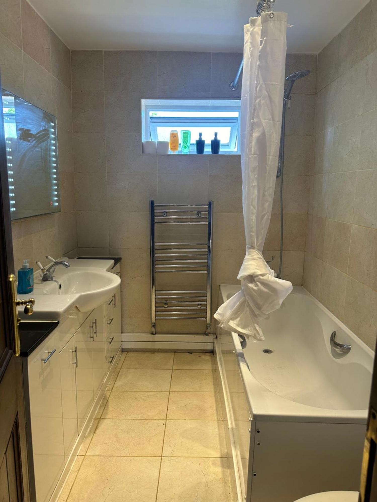 Leavesden Residence - Central - Cosy - Harry Potter Watford  Eksteriør billede